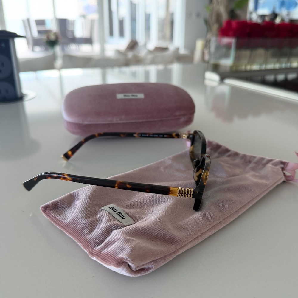 Miu Miu Tortoiseshell Rectangular Sunglasses with… - image 4